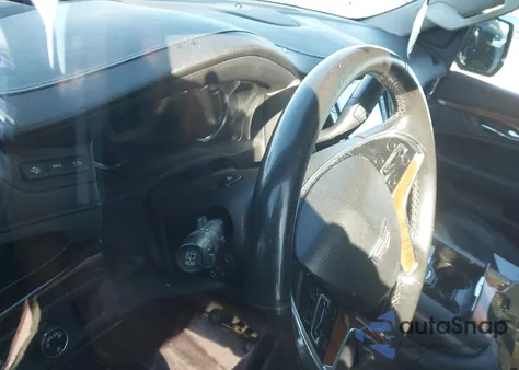 2016 Cadillac Escalade Esv Luxury Collection z USA, uszkodzony, nr VIN 1GYS3HKJ2GR129295